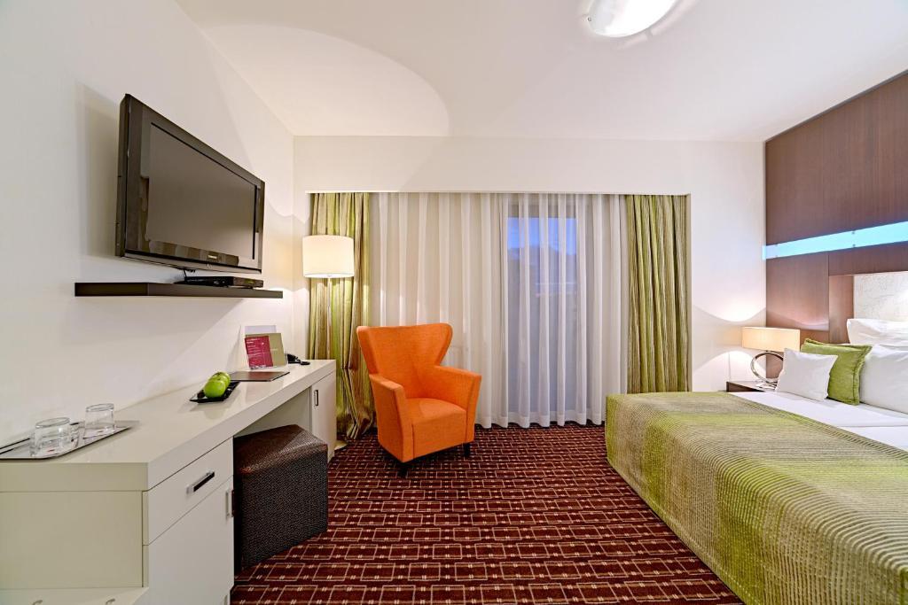 โฮเต็ล คิวบิกซ์ Hotel บราชอฟ ภายนอก รูปภาพ