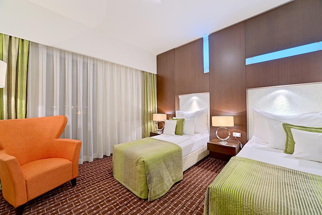 โฮเต็ล คิวบิกซ์ Hotel บราชอฟ ห้อง รูปภาพ